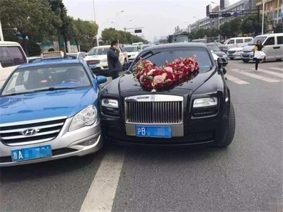买劳斯莱斯租给婚庆公司 是赚钱利器还是赔钱陷阱？