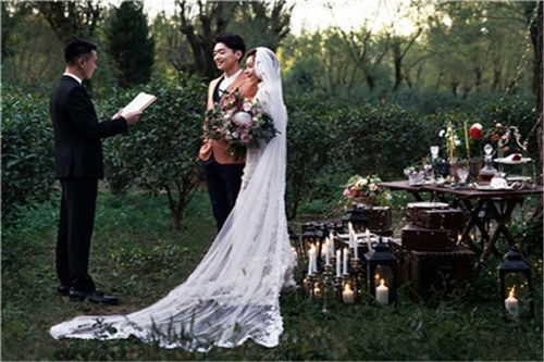 金夫人婚纱摄影加盟 打造全方位礼仪服务新标杆